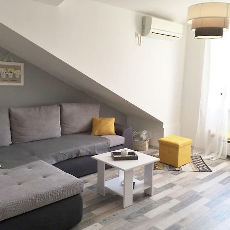 Charming Rijeka City Center Apartment Renee Exterior foto