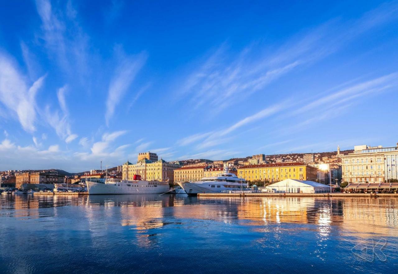 Charming Rijeka City Center Apartment Renee Exterior foto